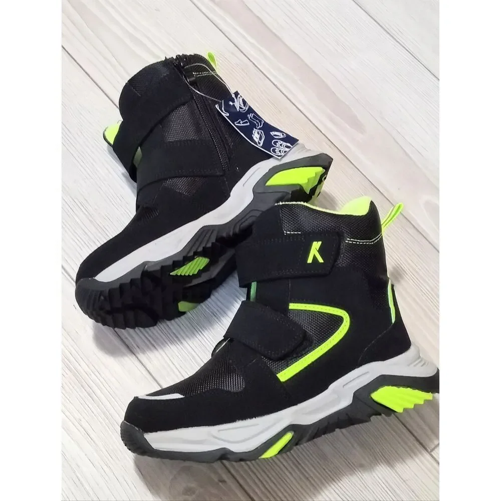(5-4612)  K KomForme Winter Boots Sz 1